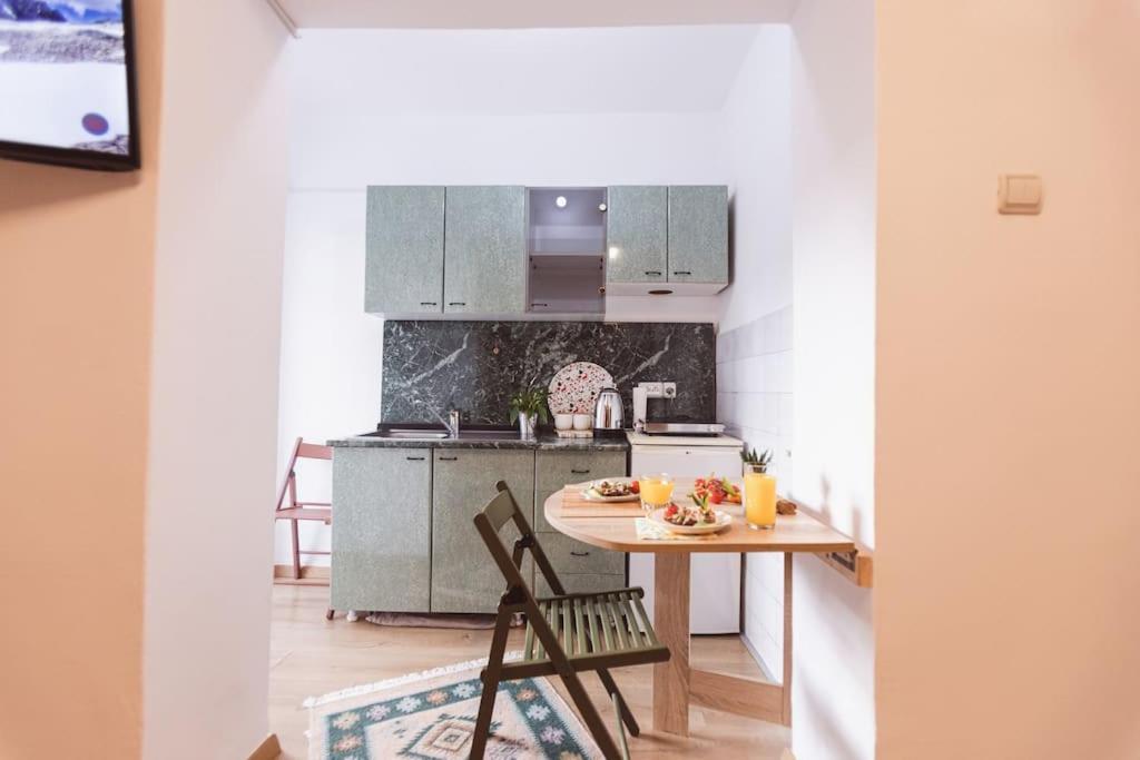 Art Studio Myslym Shyri Tiranë Ngoại thất bức ảnh